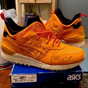 ASICS Gel-Lyte size 11 (TAN/TAN) color way (Original Box) USED! Wore 3 times